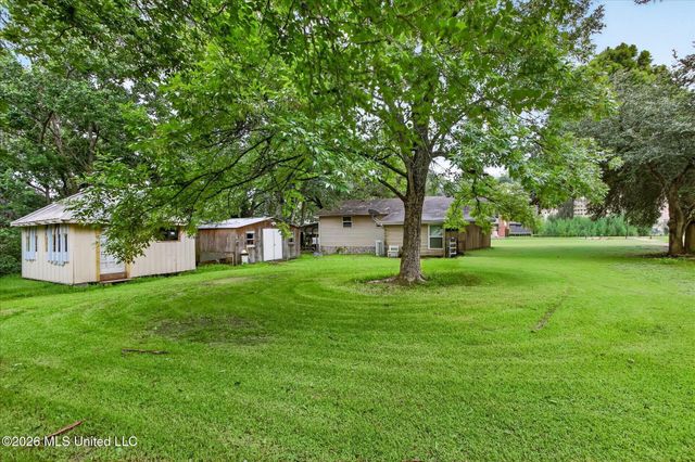 16080 Crestview Drive, Gulfport, MS 39503