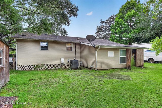16080 Crestview Drive, Gulfport, MS 39503