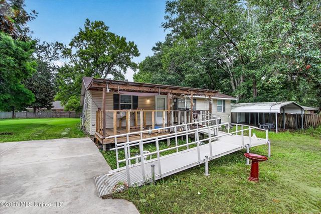 16080 Crestview Drive, Gulfport, MS 39503