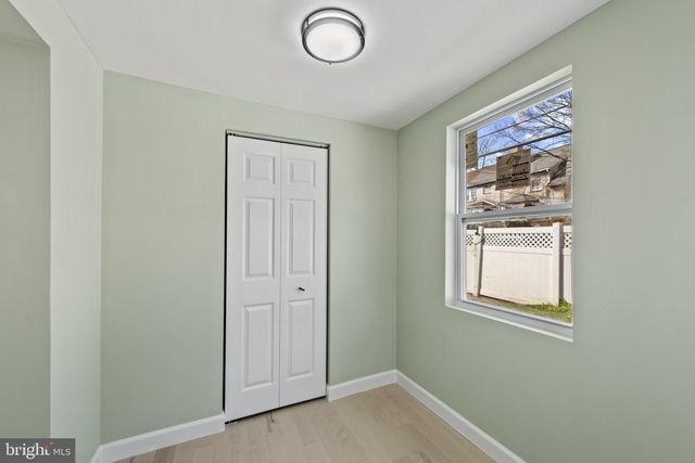 5 BAYSHIP RD, Dundalk, MD 21222