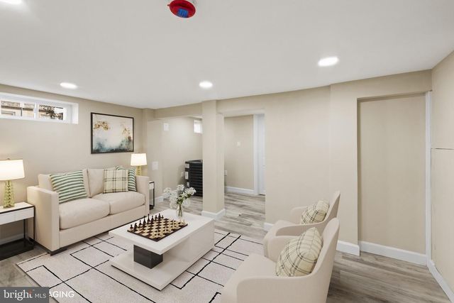 5 BAYSHIP RD, Dundalk, MD 21222