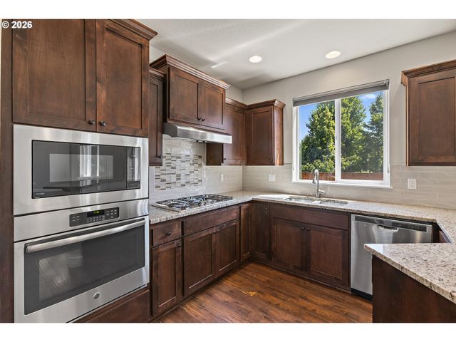 21562 Sw OXFORD Ter, Sherwood, OR 97140