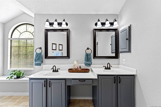 9603 Angora Pass, Helotes, TX 78023