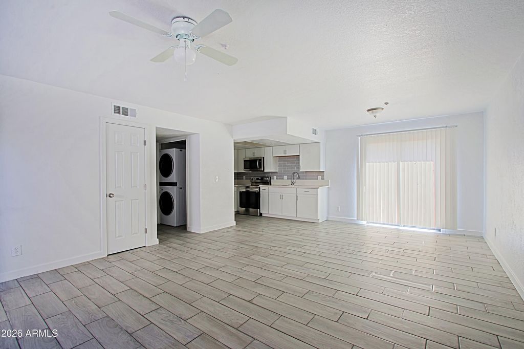 13205 N 21st Place 2, Phoenix, AZ 85022
