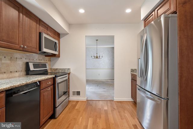 13405 VIRGINIA WILLOW DR, Fairfax, VA 22033