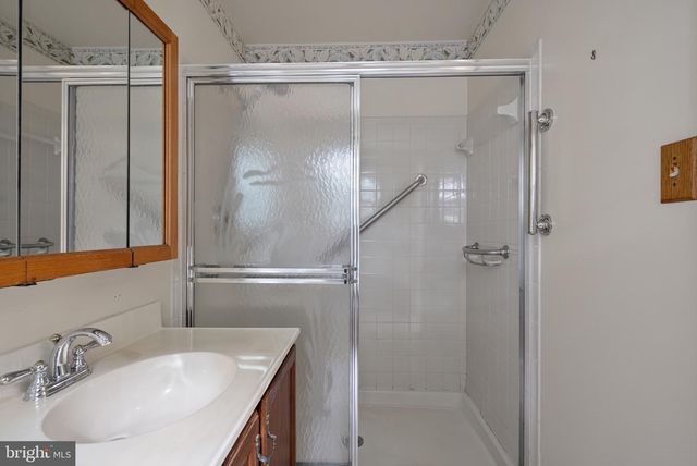 13405 VIRGINIA WILLOW DR, Fairfax, VA 22033