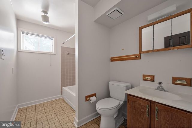 13405 VIRGINIA WILLOW DR, Fairfax, VA 22033