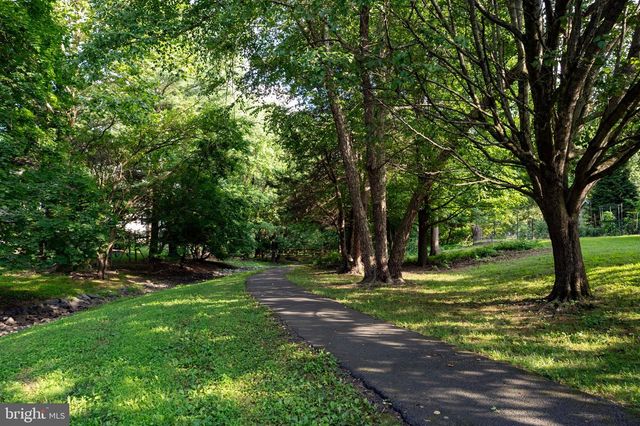 13405 VIRGINIA WILLOW DR, Fairfax, VA 22033