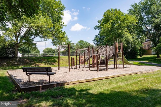 13405 VIRGINIA WILLOW DR, Fairfax, VA 22033