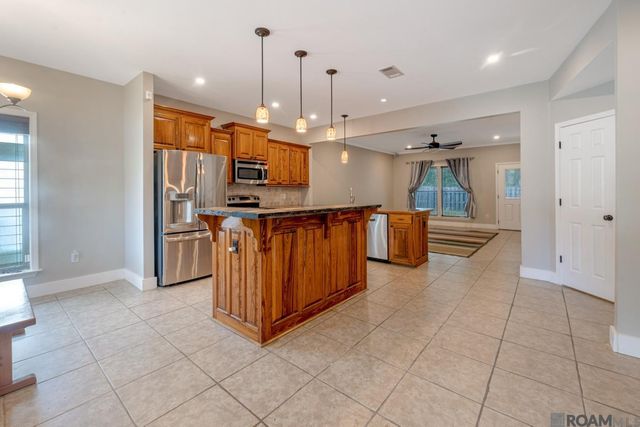 38248 Shelby Dr, Denham Springs, LA 70706