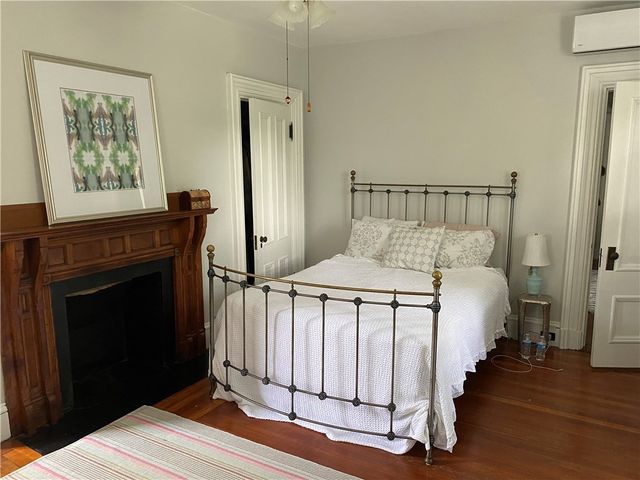 12 Clarke Street, Newport, RI 02840