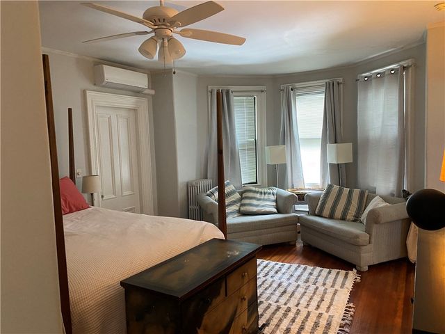 12 Clarke Street, Newport, RI 02840