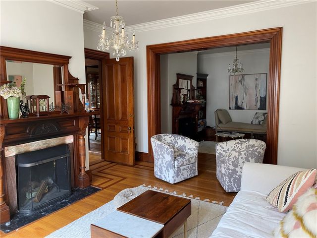 12 Clarke Street, Newport, RI 02840