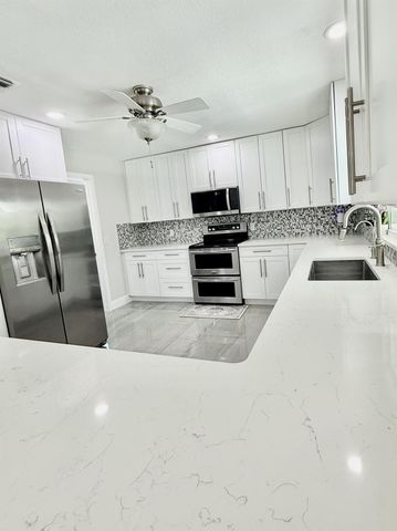 6578 146th Road N, Palm Beach Gardens, FL 33418