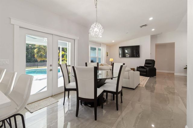 6578 146th Road N, Palm Beach Gardens, FL 33418