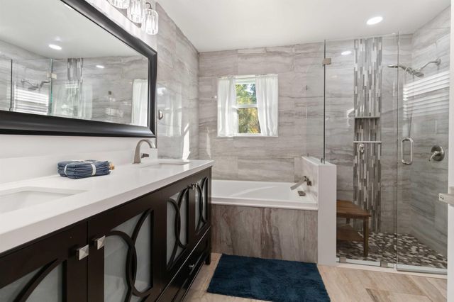 6578 146th Road N, Palm Beach Gardens, FL 33418