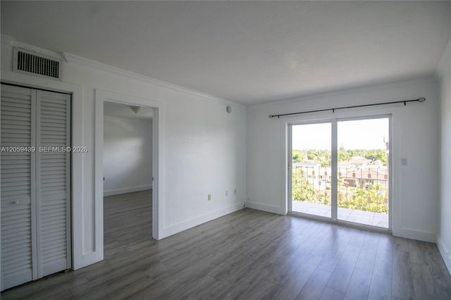 4758 W Flagler St 14, Miami, FL 33134