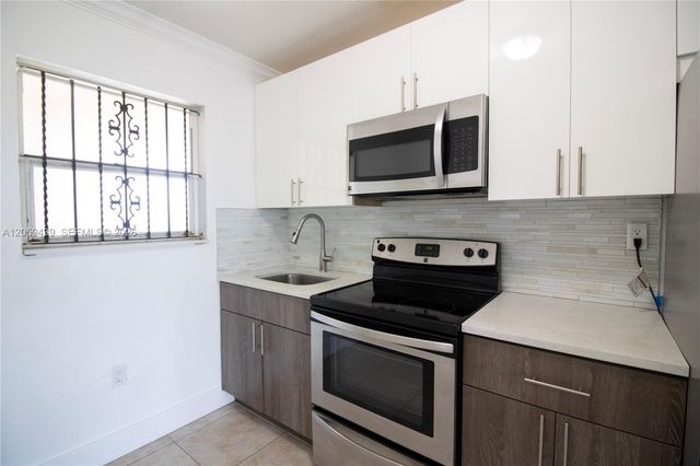 4758 W Flagler St 14, Miami, FL 33134