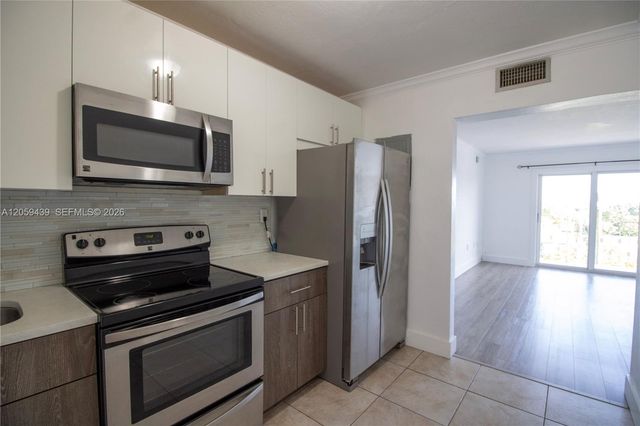 4758 W Flagler St 14, Miami, FL 33134