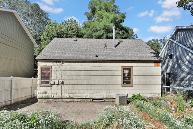 4425 5th Street NE, Columbia Heights, MN 55421