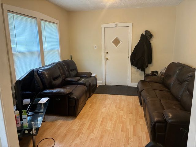 11647 S Vincennes Avenue, Chicago, IL 60643