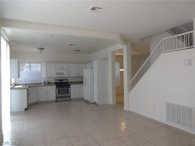 1533 Honey Vista Lane, North Las Vegas, NV 89032
