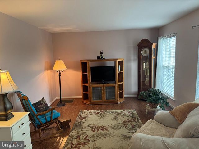 2716 EQUESTRIAN, York, PA 17402