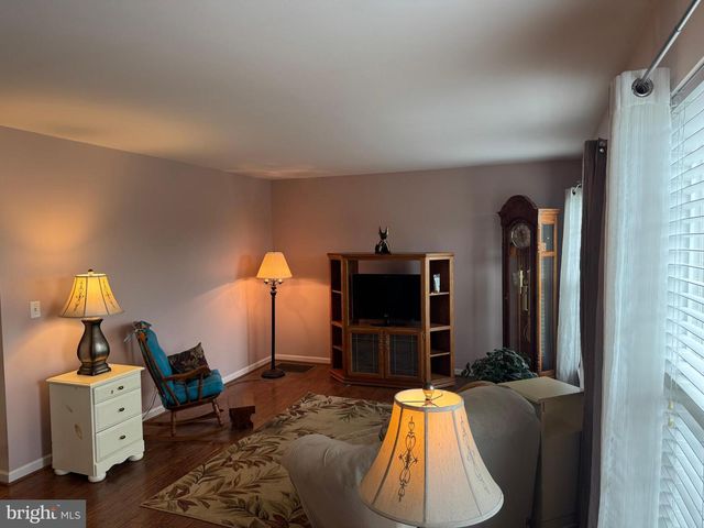 2716 EQUESTRIAN, York, PA 17402