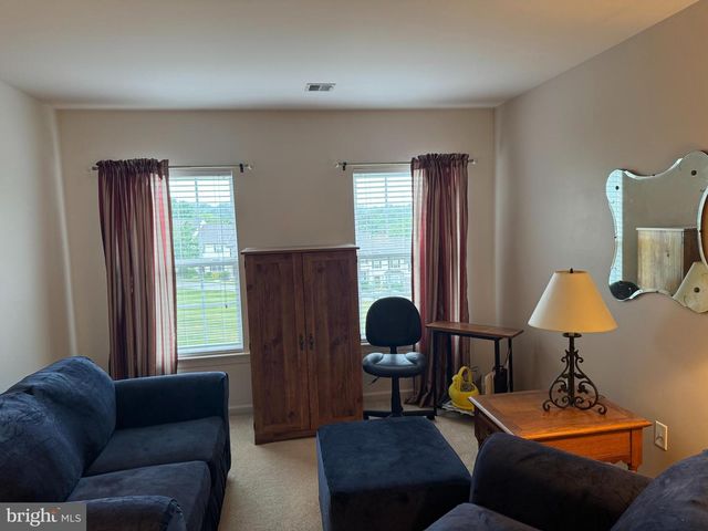 2716 EQUESTRIAN, York, PA 17402