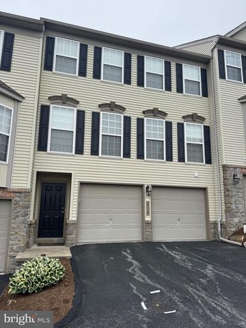 2716 EQUESTRIAN, York, PA 17402