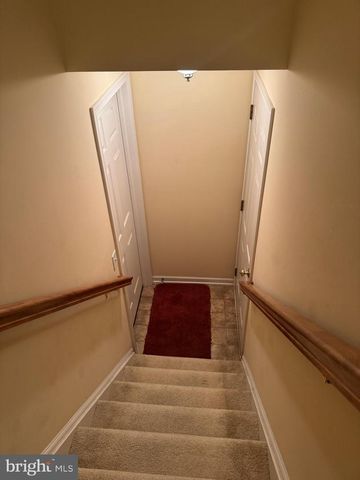 2716 EQUESTRIAN, York, PA 17402