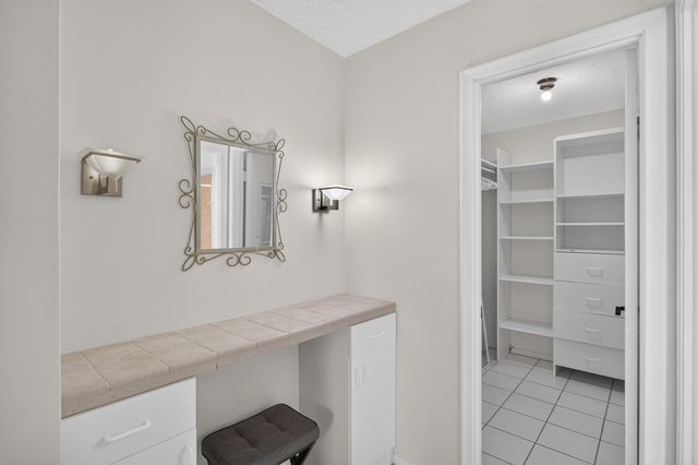6903 Cypress Road B23, Plantation, FL 33317