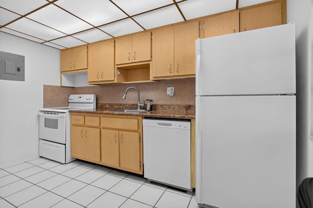 6903 Cypress Road B23, Plantation, FL 33317