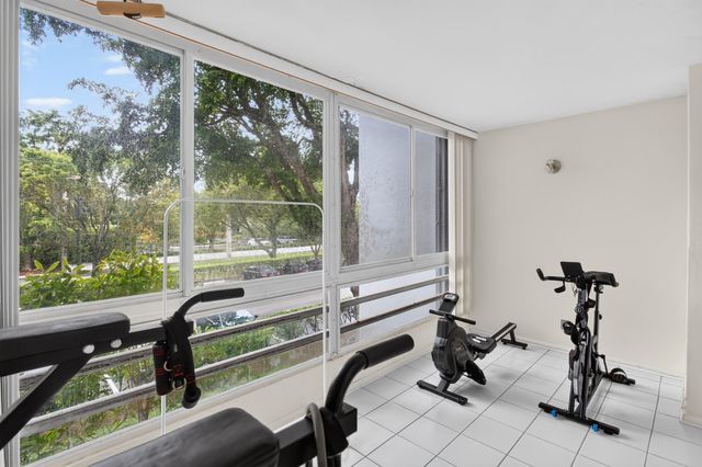 6903 Cypress Road B23, Plantation, FL 33317