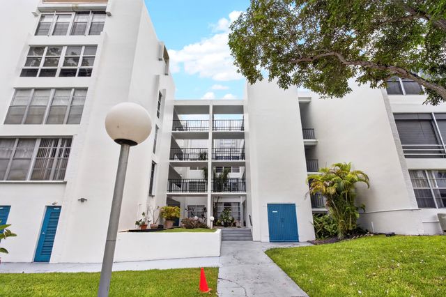 6903 Cypress Road B23, Plantation, FL 33317