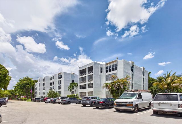 6903 Cypress Road B23, Plantation, FL 33317