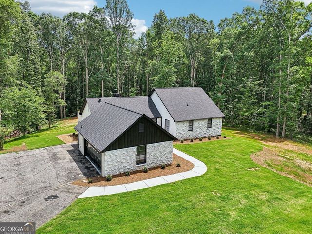 2725 Glendale Drive NE, Conyers, GA 30013