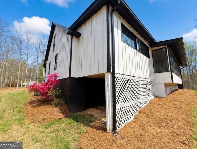 2725 Glendale Drive NE, Conyers, GA 30013