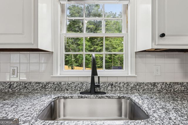 2725 Glendale Drive NE, Conyers, GA 30013