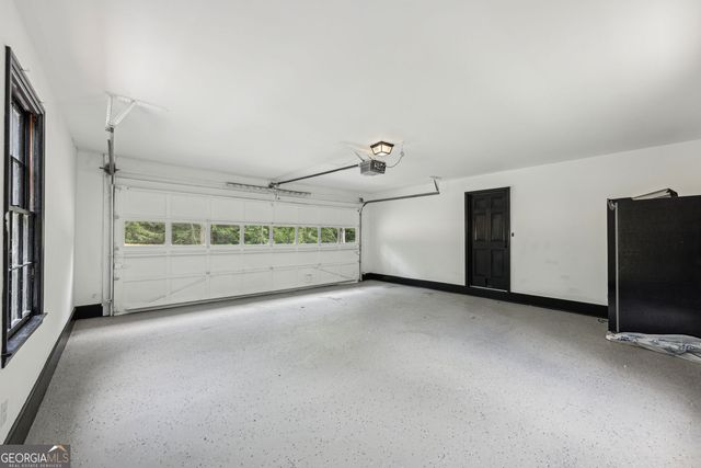 2725 Glendale Drive NE, Conyers, GA 30013