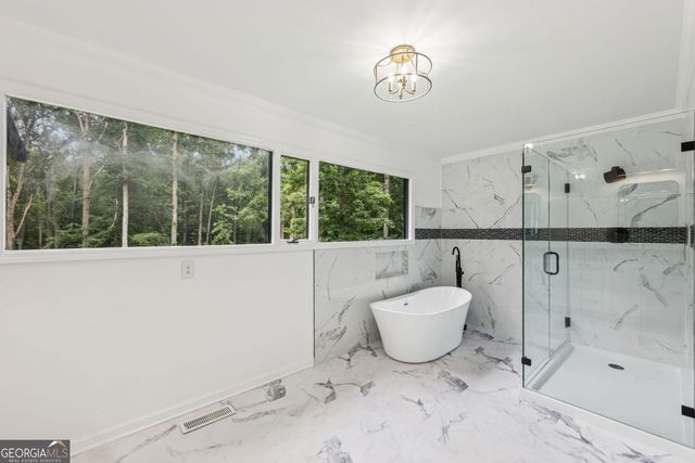 2725 Glendale Drive NE, Conyers, GA 30013