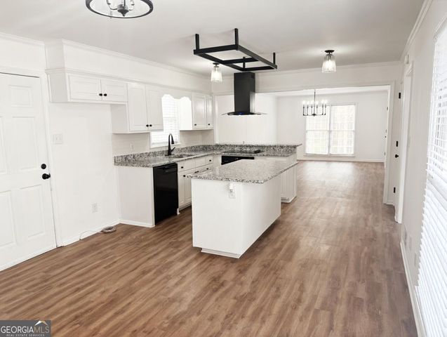 2725 Glendale Drive NE, Conyers, GA 30013