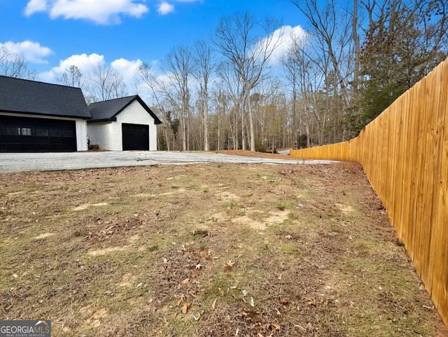 2725 Glendale Drive NE, Conyers, GA 30013