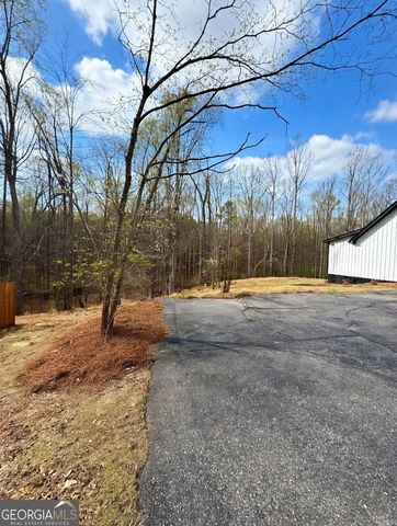 2725 Glendale Drive NE, Conyers, GA 30013