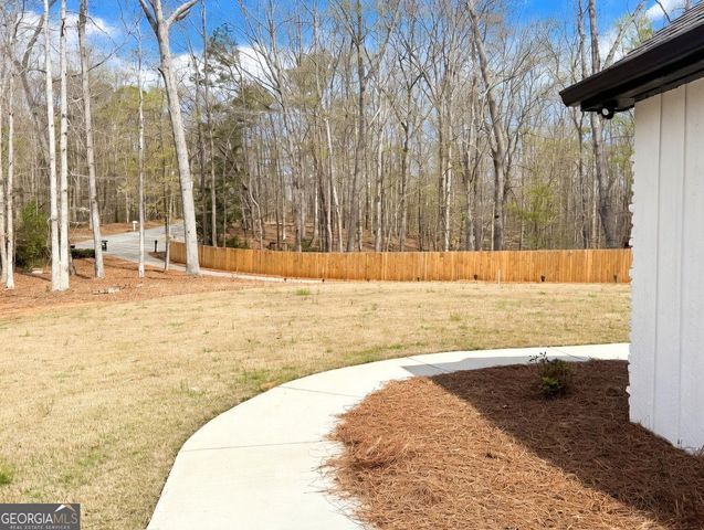 2725 Glendale Drive NE, Conyers, GA 30013