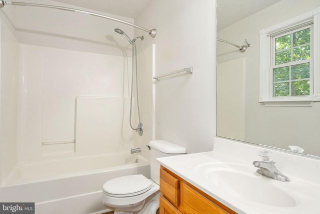 432 CORNWALL DR, Ruther Glen, VA 22546