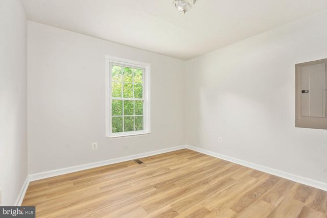 432 CORNWALL DR, Ruther Glen, VA 22546