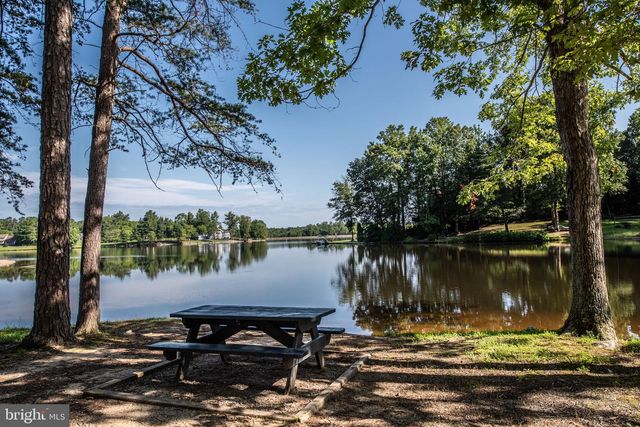 432 CORNWALL DR, Ruther Glen, VA 22546