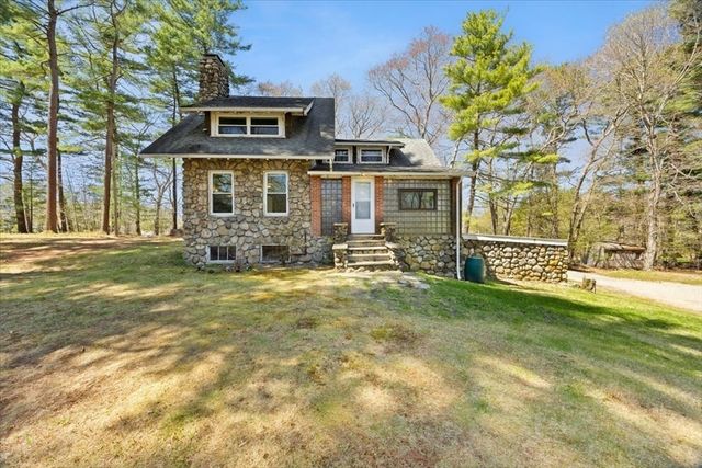 876 Plymouth St, East Bridgewater, MA 02333