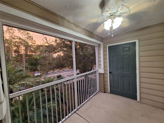 8809 MANOR LOOP 203, Bradenton, FL 34202